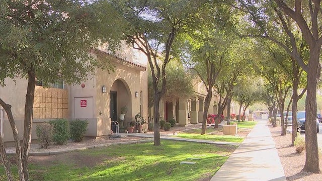 Man's body found inside Phoenix apartment on Valentine's Day, PD says