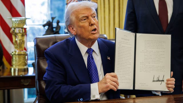 Anti-Trump protest took place in Phoenix on Presidents' Day