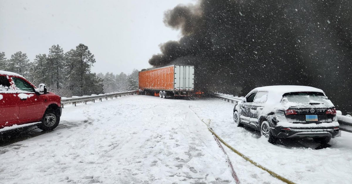 Crash on Interstate 40 leaves 2 dead near Williams: DPS | FOX 10 Phoenix