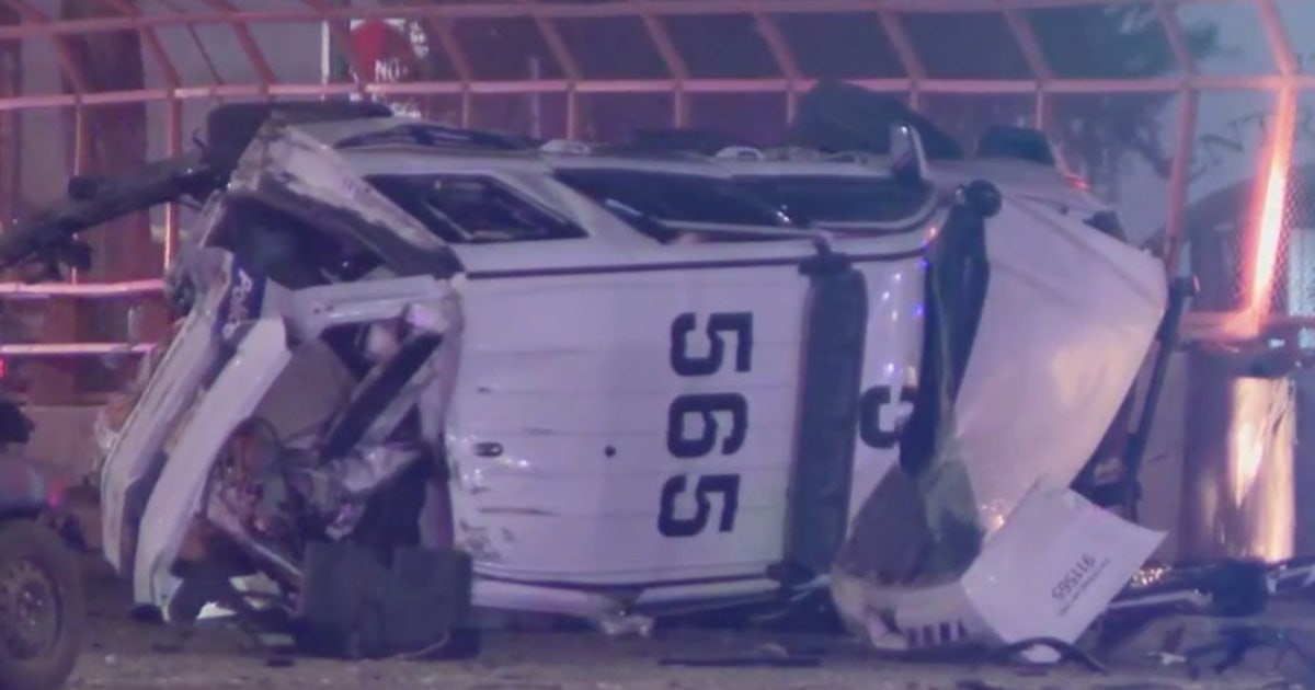 Phoenix Police officer seriously hurt in rollover crash | FOX 10 Phoenix
