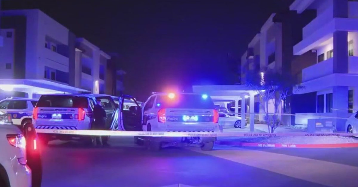 Man, woman shot at Phoenix apartment complex | FOX 10 Phoenix