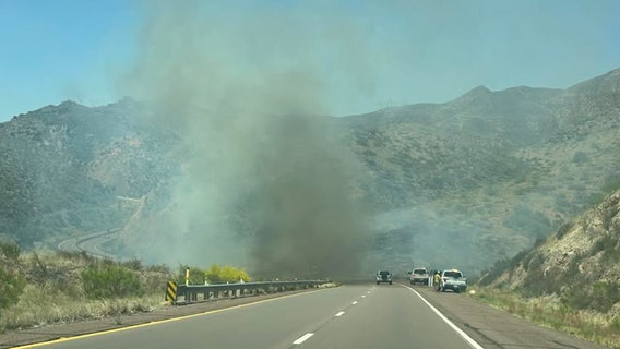 State Route 87 reopens after closure in both directions near Payson for Slate Fire