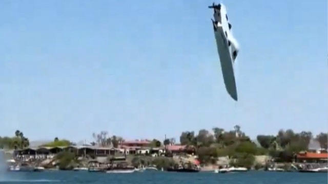 Speedboat flips in Lake Havasu as racers attempt to break speed record