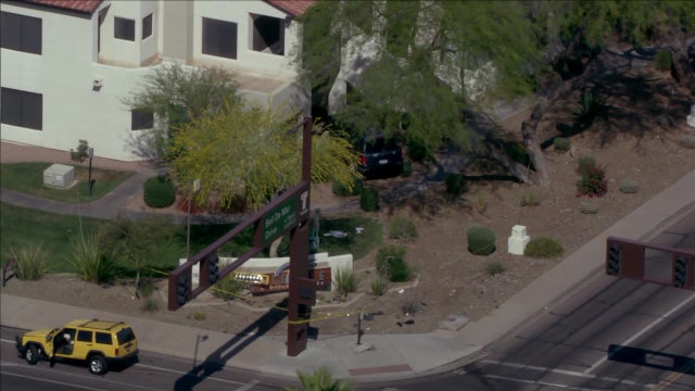 Crash in Tempe leaves 2 in hospital, causes traffic light outage