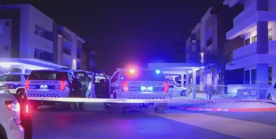 Man, woman shot at Phoenix apartment complex