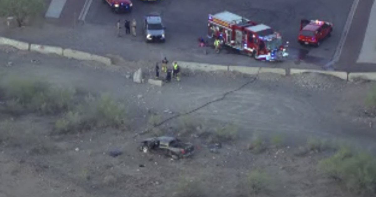 Single-car crash leaves 3 people in critical condition | FOX 10 Phoenix