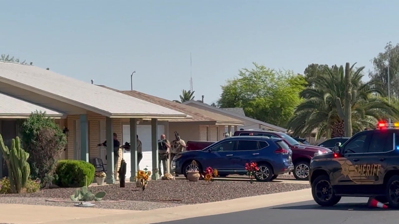 Couple found dead in Sun City leaves neighbors in shock | FOX 10