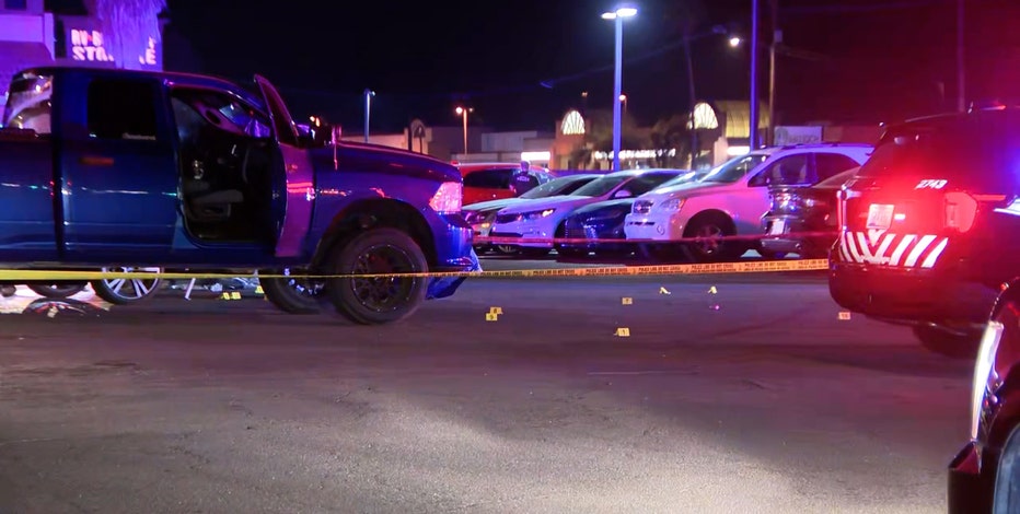 Intoxicated man fired shots into Peoria sports bar, police say