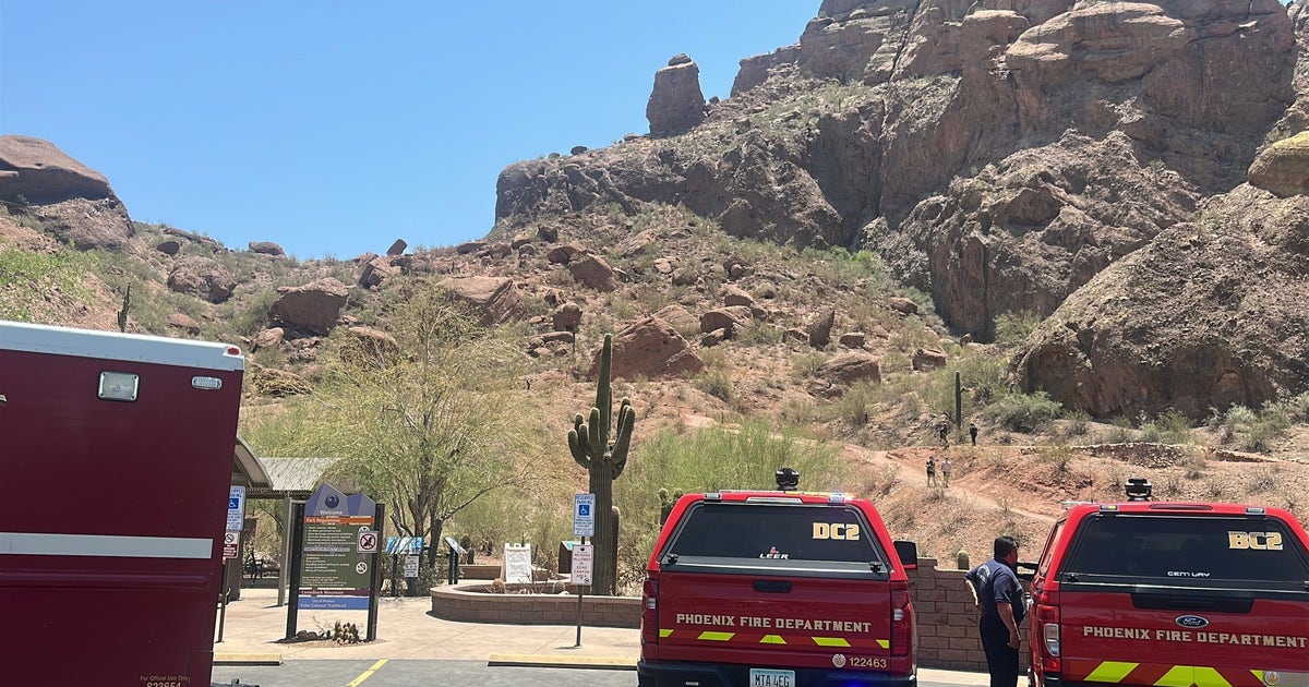 1 in critical condition after multiple hikers rescued from Camelback ...