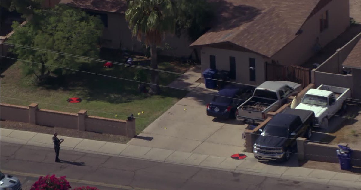 Man found dead in the front yard of a Surprise home | FOX 10 Phoenix