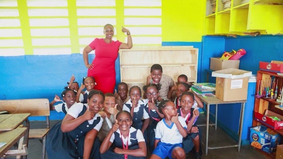 Valley photographer travels to Jamaica to take school photos