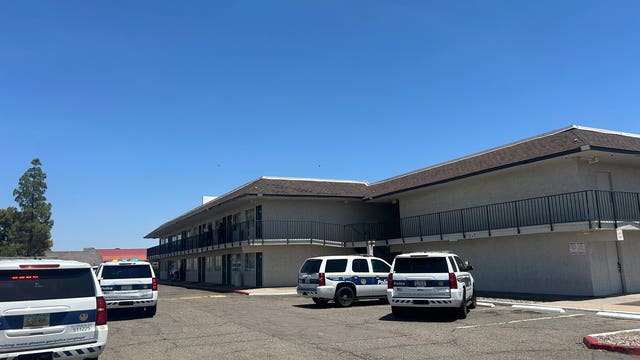 Child found unresponsive in Phoenix motel bathtub
