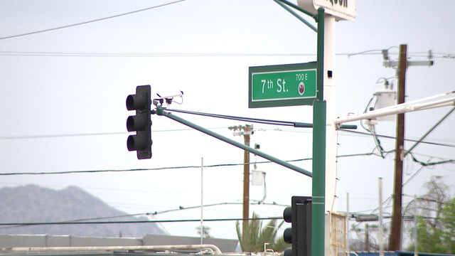 Man dies from injuries following a fight inside a Phoenix motel room, PD says
