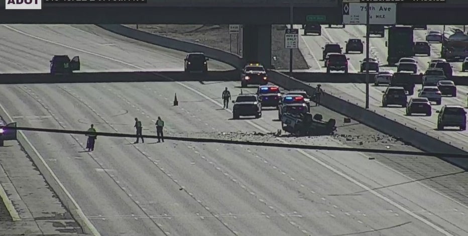 Deadly rollover crash stops traffic on I-10 in Phoenix