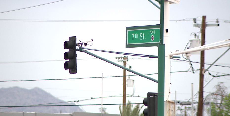 Man dies from injuries following a fight inside a Phoenix motel room, PD says