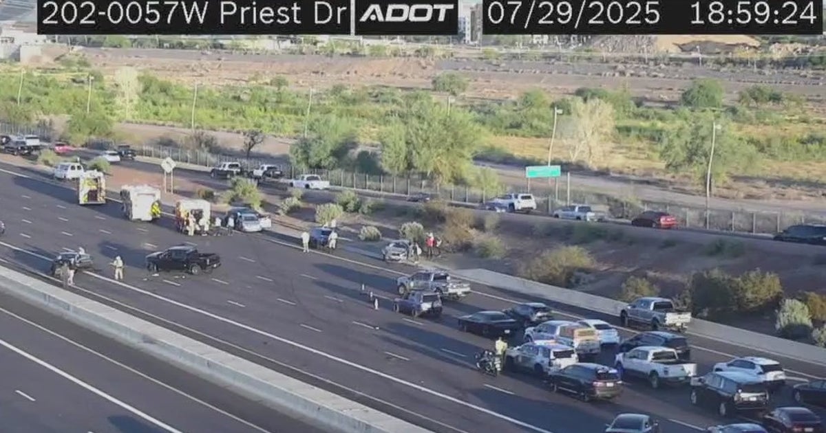 Five people hurt in multi-car crash on Loop 202 in Tempe | FOX 10 Phoenix