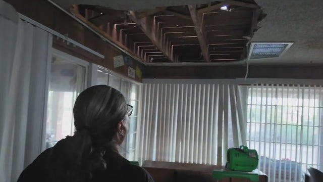 Monsoon storm rips roof off Phoenix home, displacing a family