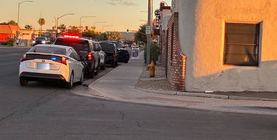 PD: Woman found dead inside Chandler apartment; suspect barricades himself