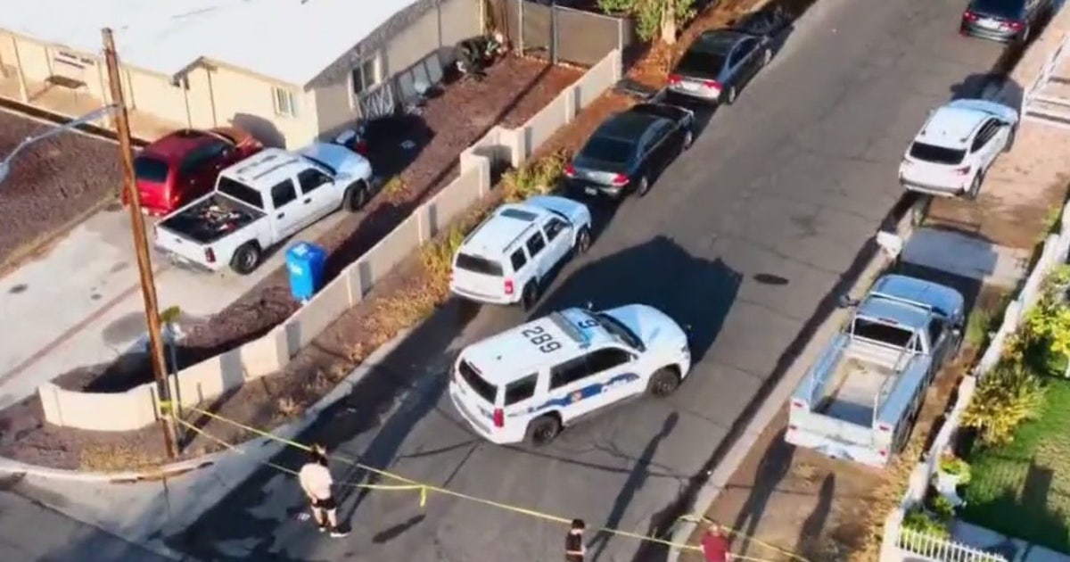 Man found dead in front of south Phoenix home, suspect arrested | FOX ...