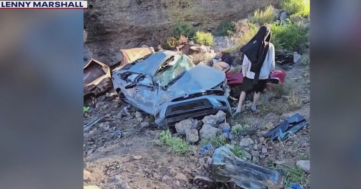 Dramatic rescue on SR 88 highlights dangers of Apache Trail | FOX
