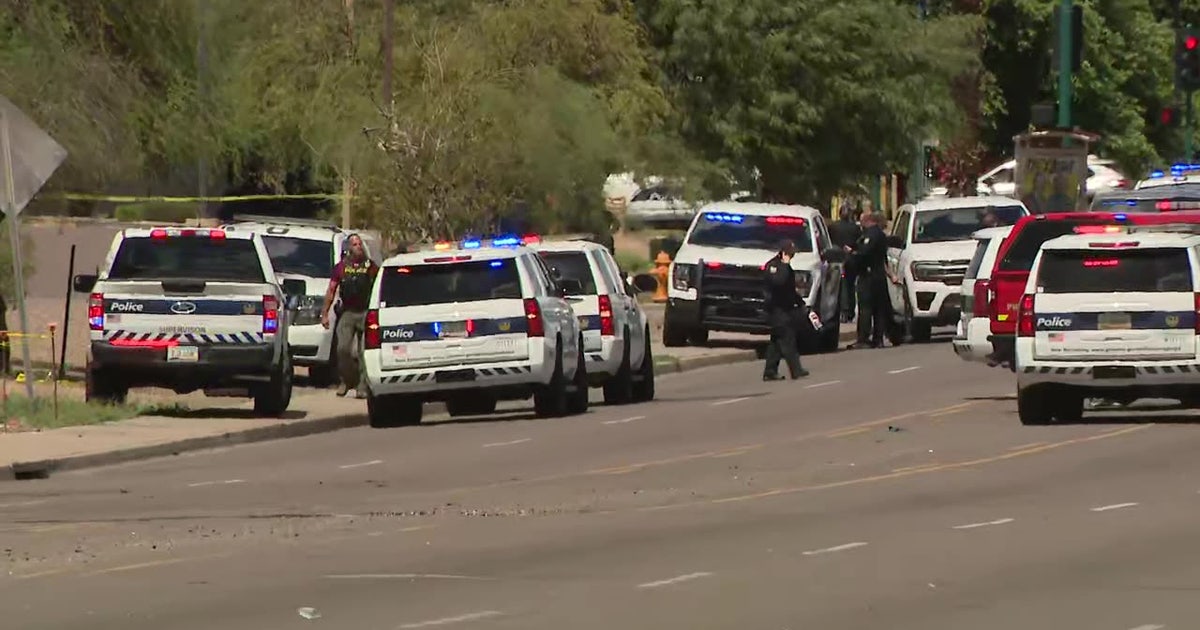 Robbery suspect shot, killed by Phoenix police ID'd | FOX 10 Phoenix