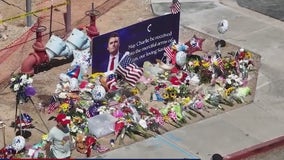 Hundreds honor late Charlie Kirk at Turning Point headquarters in Phoenix