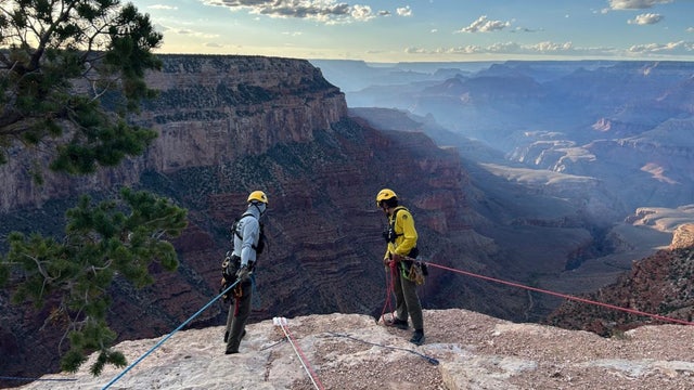 Body recovered after car goes over Grand Canyon rim
