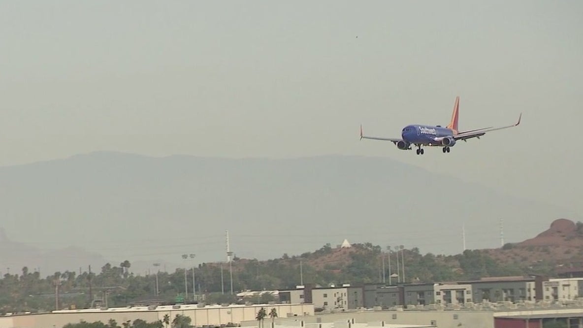 FAA holds flight cuts at 6% as controllers return to work