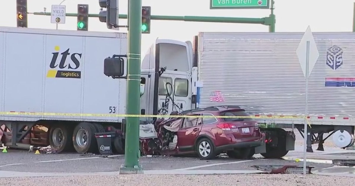 SUV driver hurt in fiery west Phoenix crash with semi-trucks: PD | FOX ...
