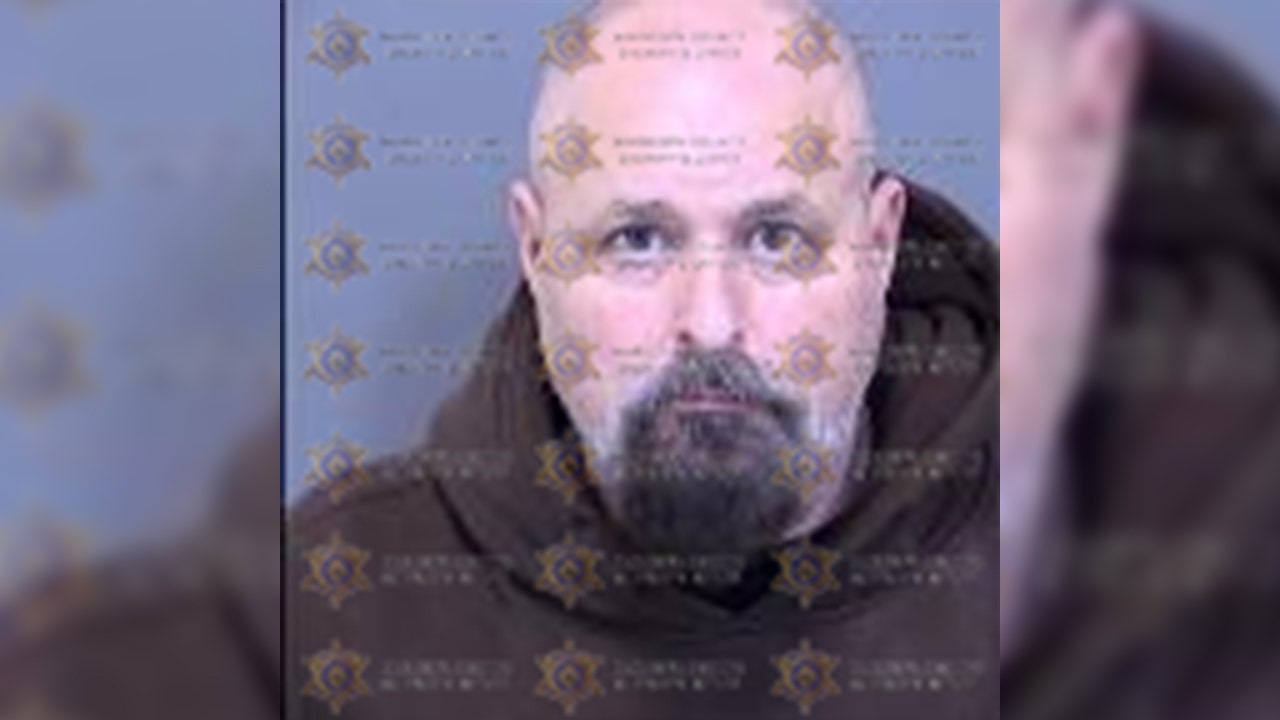 Scottsdale middle school teacher accused of sexually exploiting minors