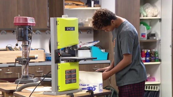 Glendale students get career training through school's action lab