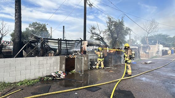 10-year-old girl rescued from Phoenix mobile home fire on Thanksgiving