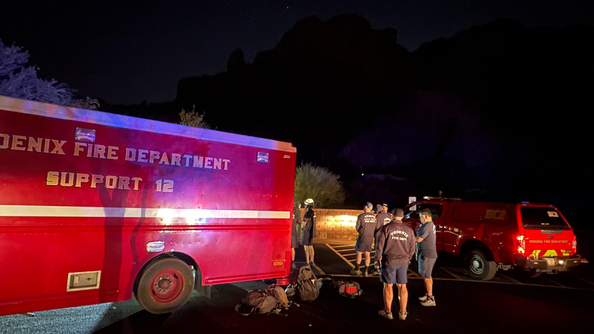 Hiker stuck overnight on Camelback Mountain trail