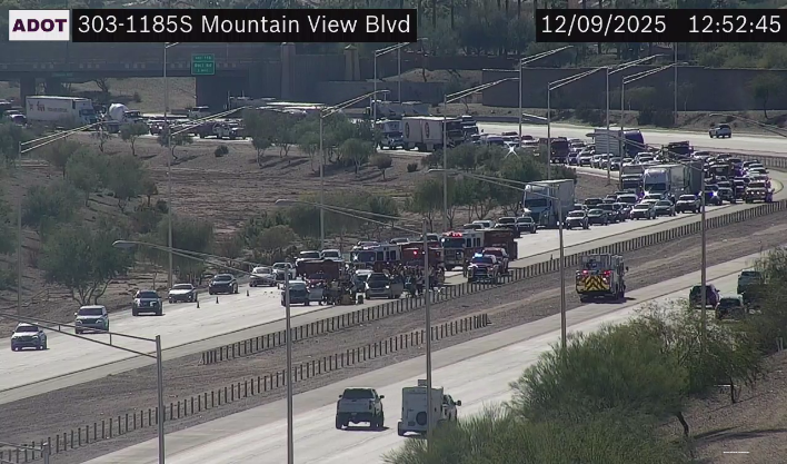 2 dead in crash on Loop 303 in Surprise, DPS says