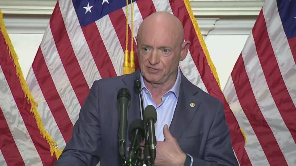 Arizona Senator Mark Kelly addresses Pentagon investigation