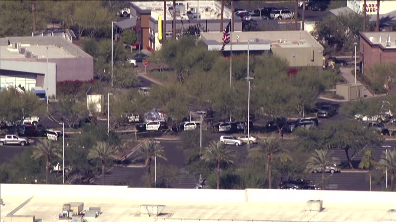 Police search for suspect in fatal Tempe parking lot shooting