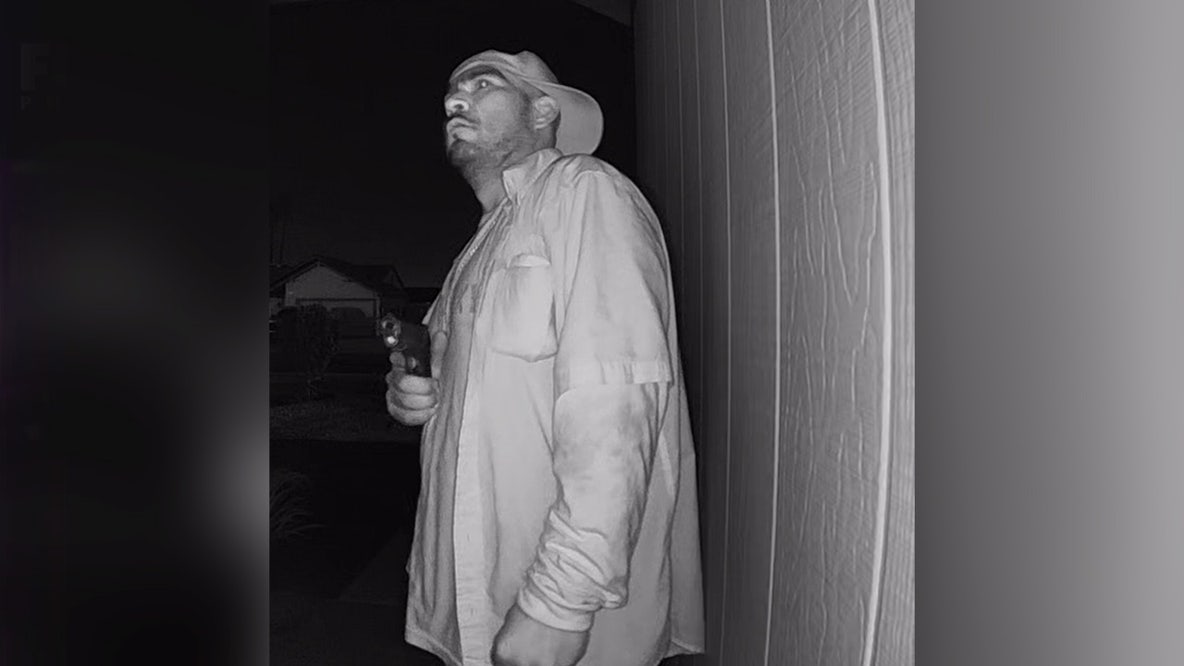 Caught on cam: Man points gun at Phoenix couple's door