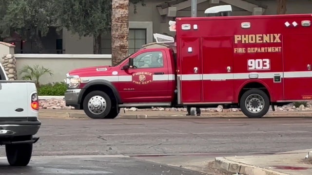 Christmas Day stabbing in Phoenix sends man to the hospital: PD