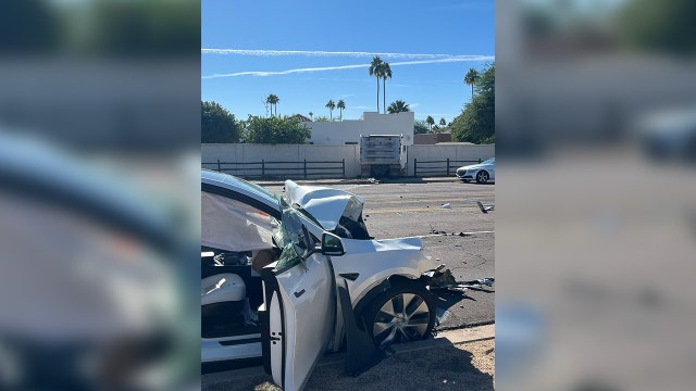 3 hurt following multi-vehicle crash involving construction vehicle: Scottsdale PD