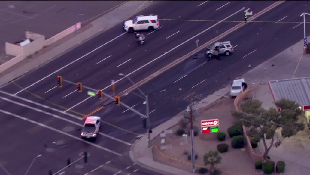Deadly, head-on crash shuts down Glendale intersection