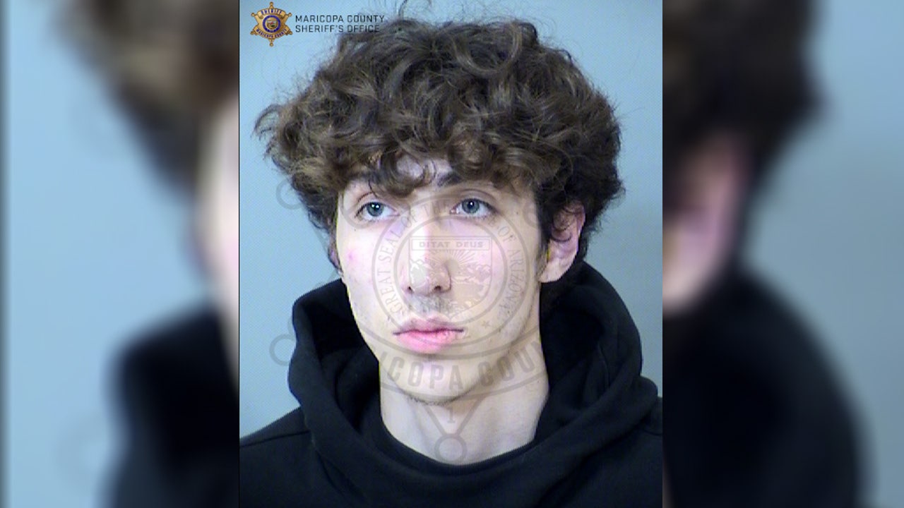 3 arrested after guns drawn at Chandler mall food court: PD