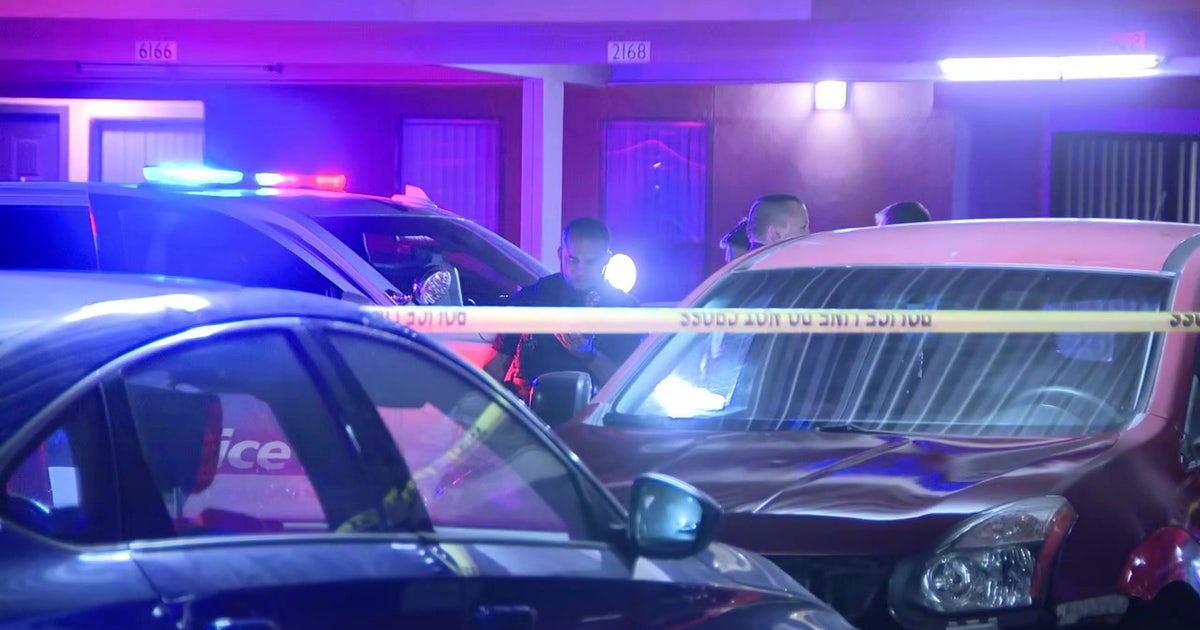 2 hospitalized following overnight stabbing: Phoenix PD | FOX 10 Phoenix