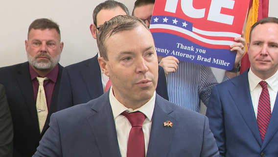 Proposed bill would criminalize interfering with officers during arrest following deadly ICE shooting