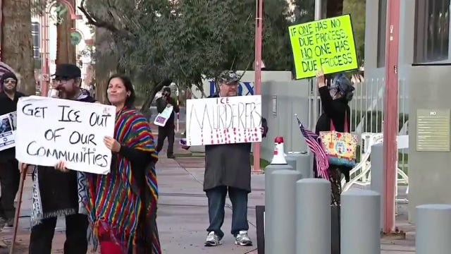 Protests erupt in Phoenix following deadly ICE shooting in Minnesota
