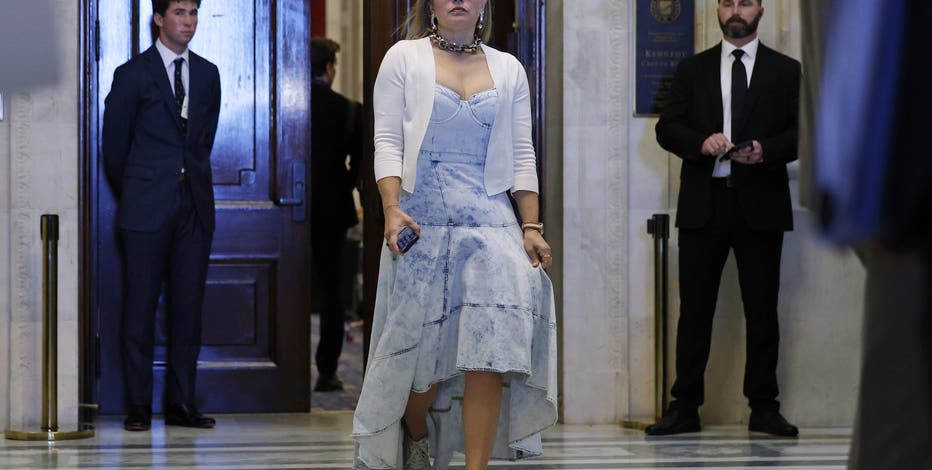 Lawsuit alleges Kyrsten Sinema used campaign funds for affair with security detail