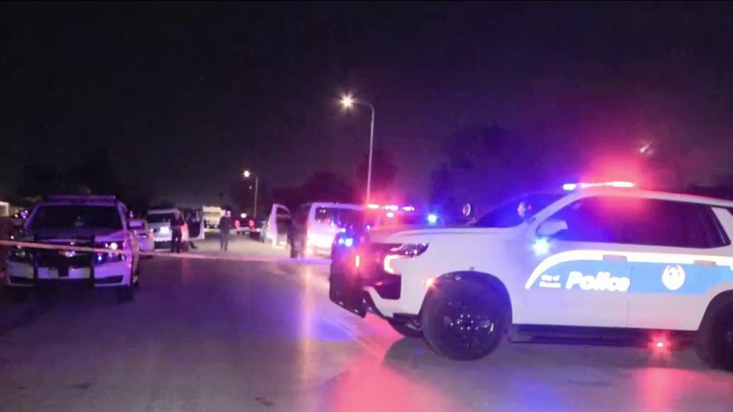 South Phoenix shooting leaves man dead, officer hurt