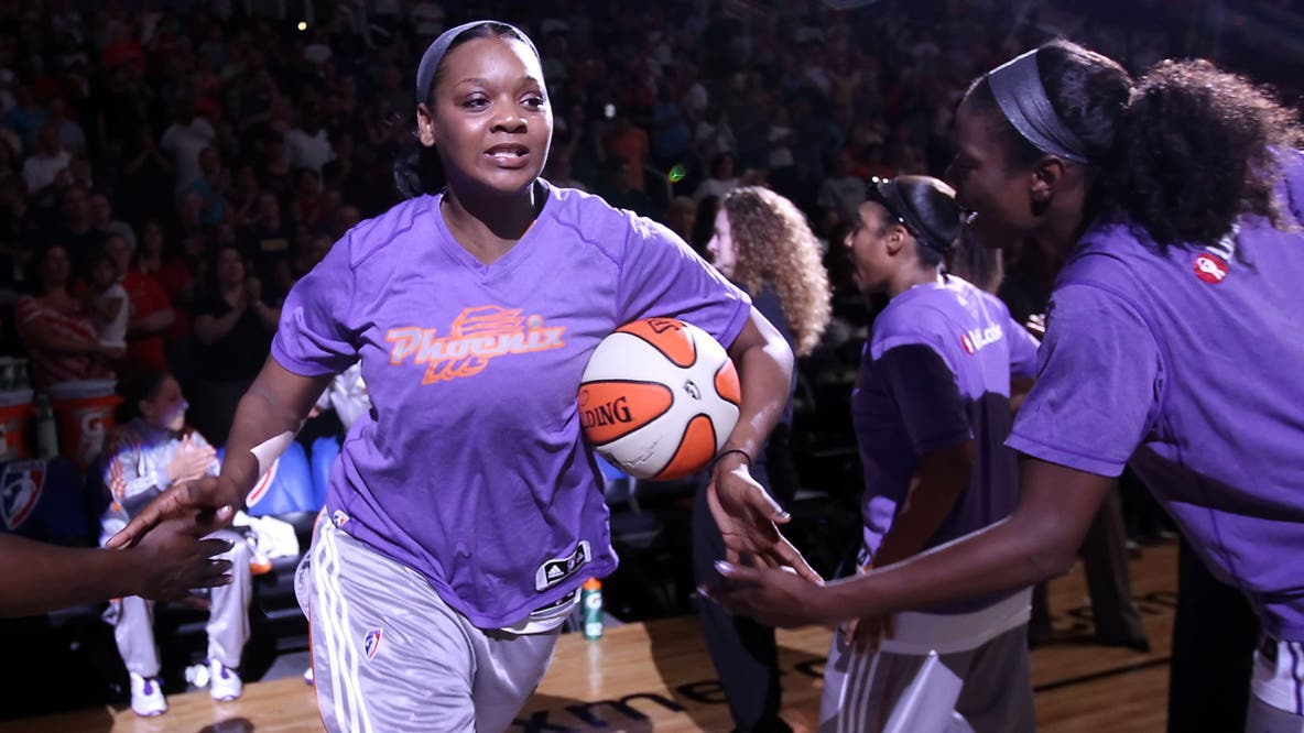 Kara Braxton, former Mercury player, dies at 43