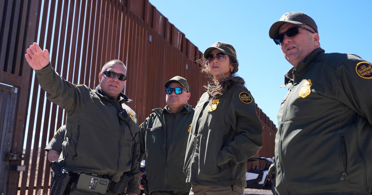 Kristi Noem in Arizona visits U.S.-Mexico border