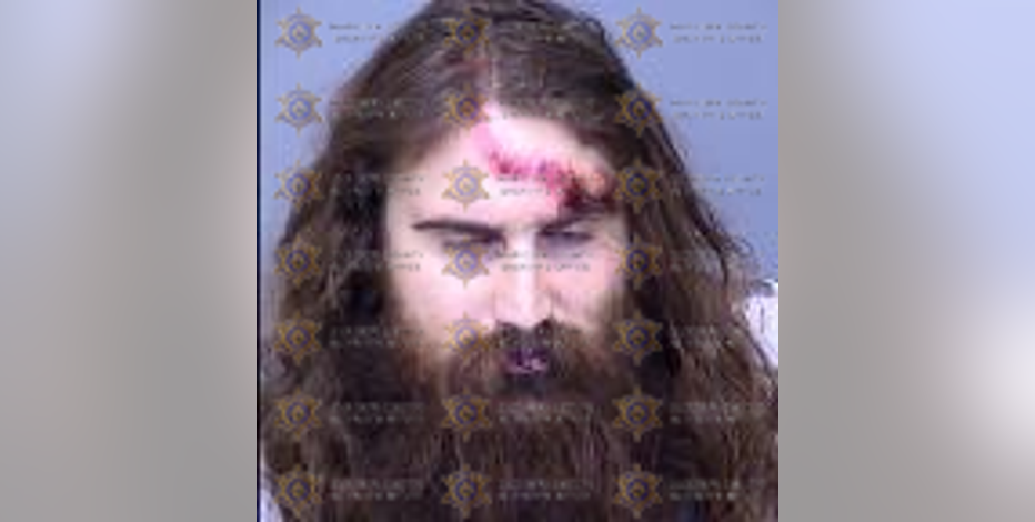 Scottsdale man who pulled gun on mom may have ties to Islamic extremists, prosecutors say