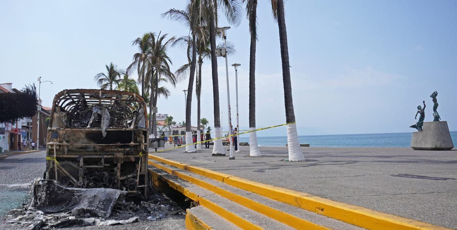 Phoenix-Puerto Vallarta flights resume amid ongoing cartel violence